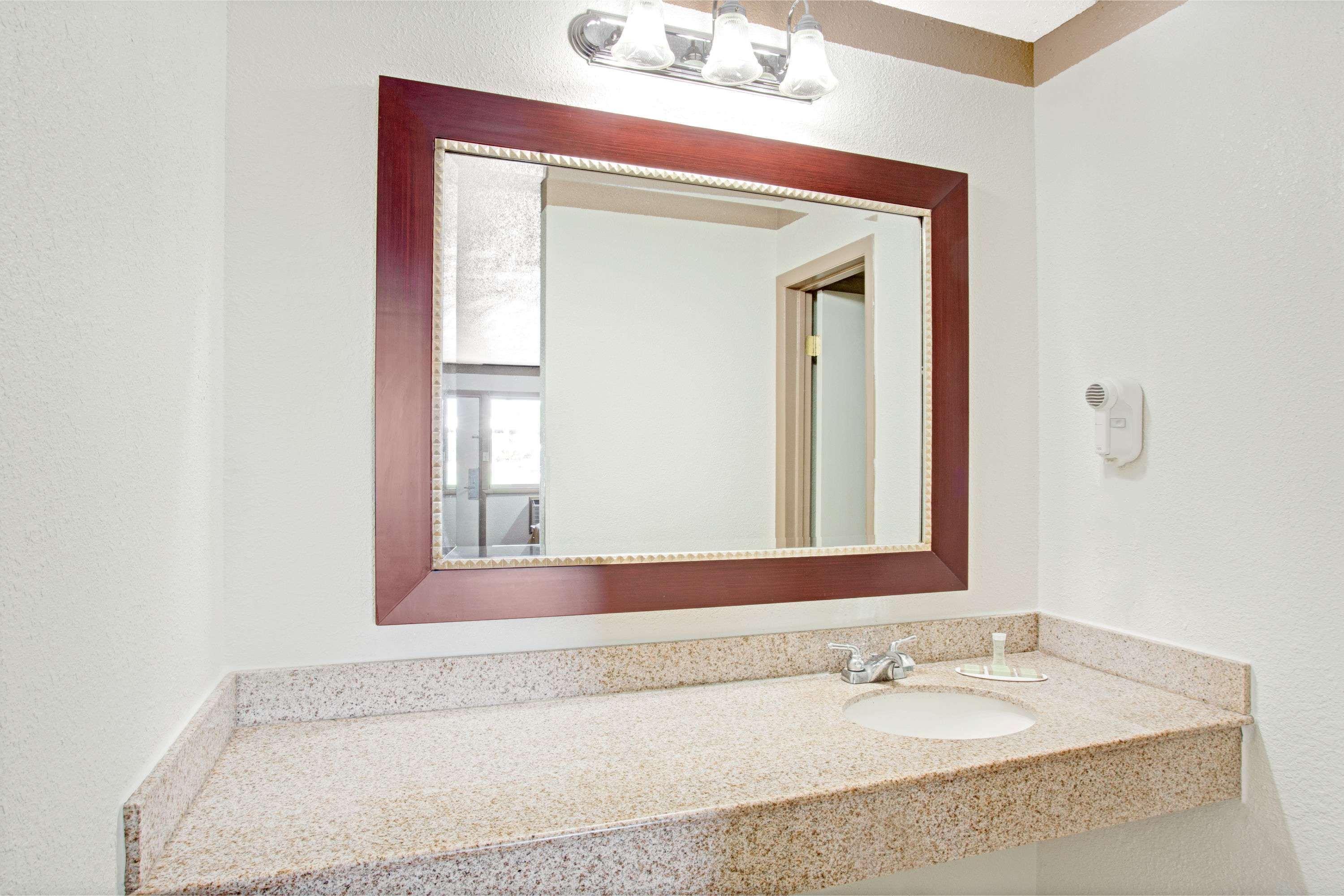 Super 8 By Wyndham Williamsburg/historic Area * Williamsburg
