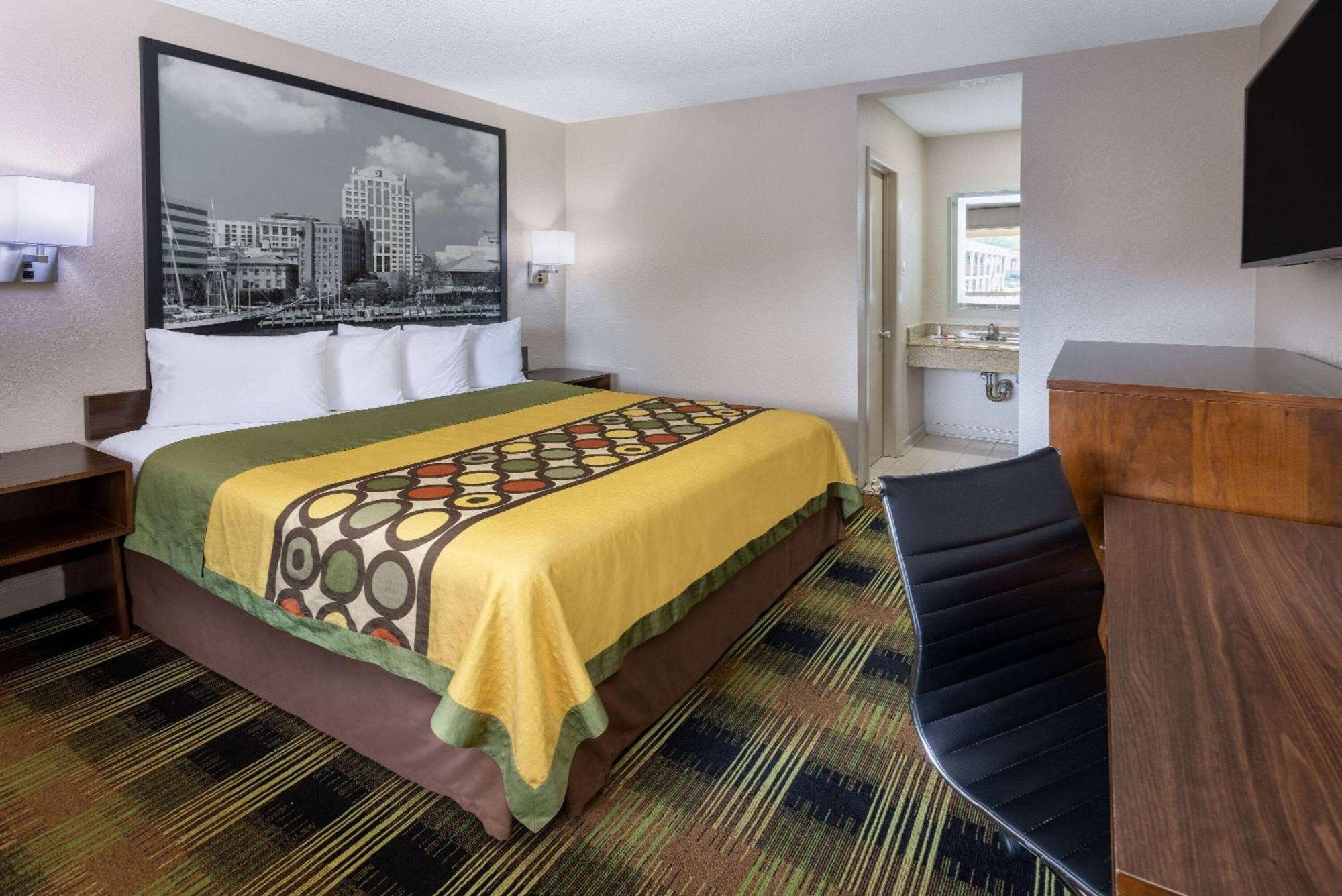 Super 8 By Wyndham Williamsburg/historic Area Hotel *