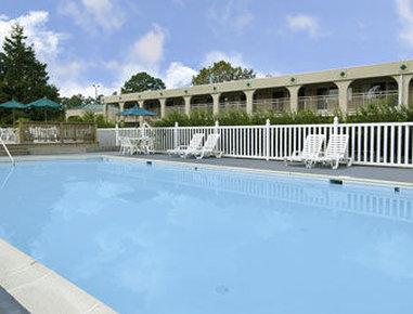 Super 8 By Wyndham Williamsburg/historic Area Hotel *