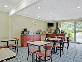 Super 8 By Wyndham Williamsburg/historic Area Hotel Williamsburg