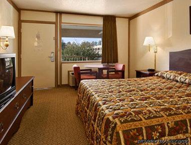 Super 8 By Wyndham Williamsburg/historic Area Hotel Williamsburg
