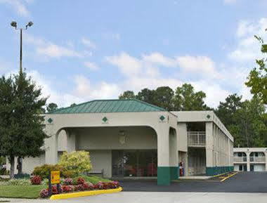 Super 8 By Wyndham Williamsburg/historic Area Hotel